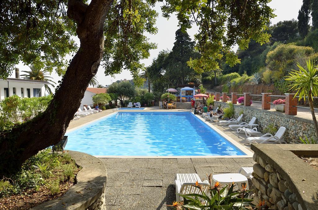 Blue Beach Bussana Dış mekan fotoğraf