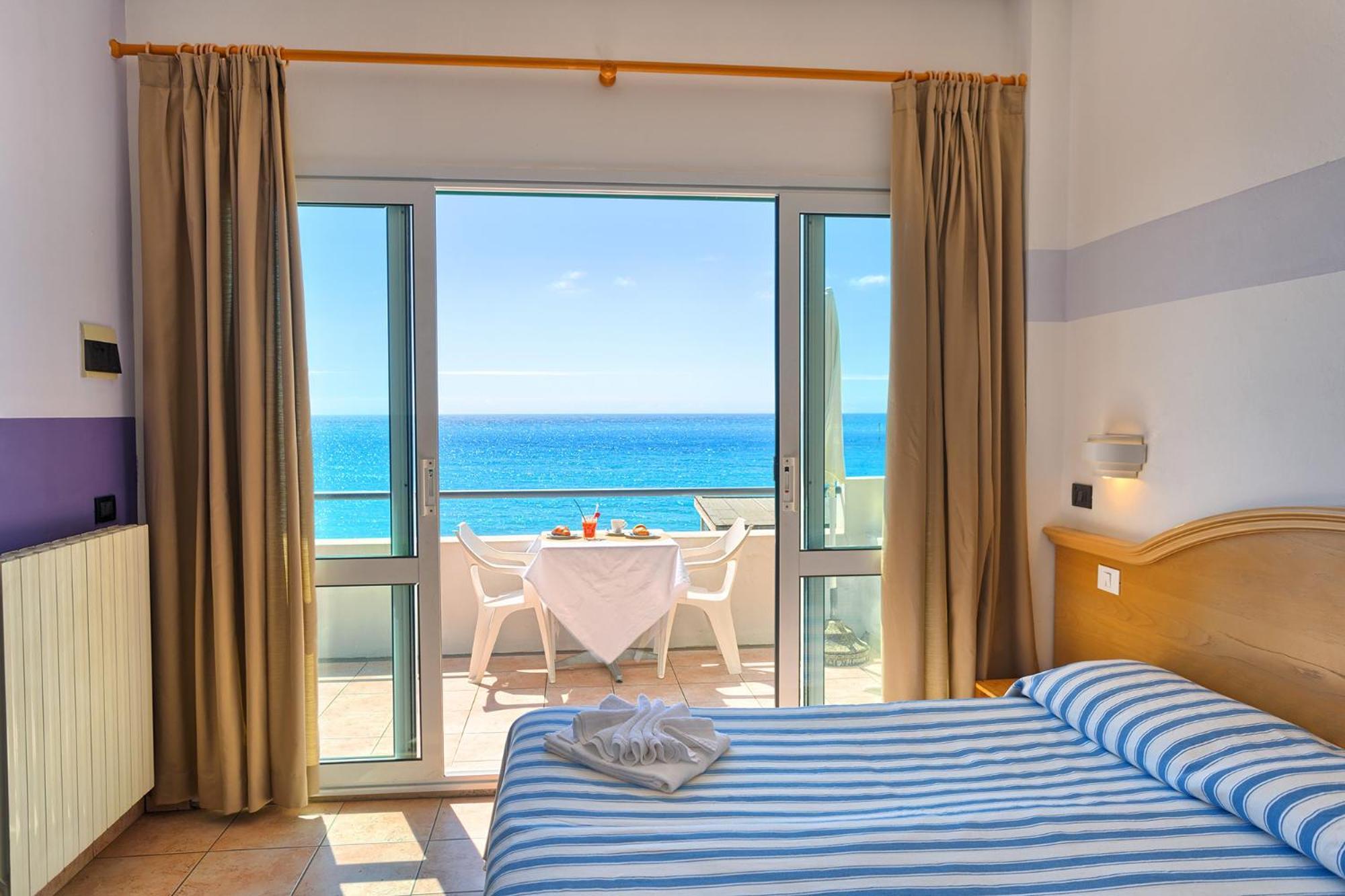 Blue Beach Bussana Dış mekan fotoğraf